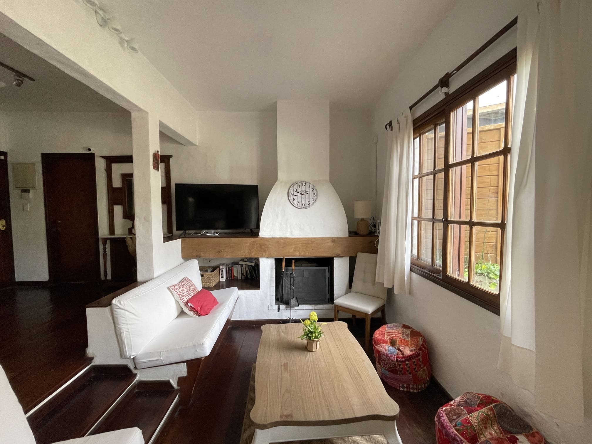 Espectacular casa en Playa Mansa Punta Del Este, 6 dormitorios, amplio jardín