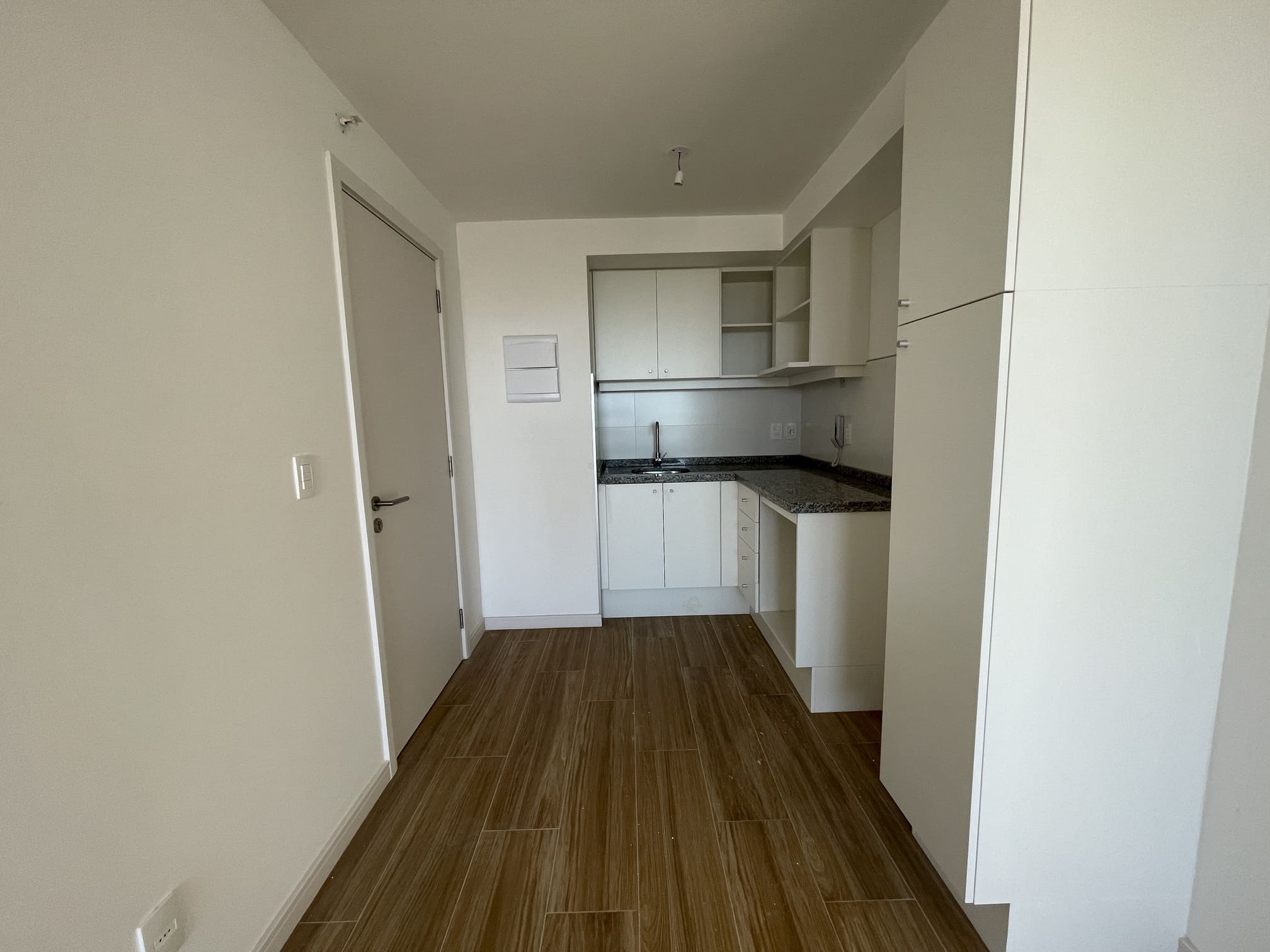 Apartamento nuevo a estrenar en Siglo Sol II, a pasos de Playa Brava 2 Dormitorios