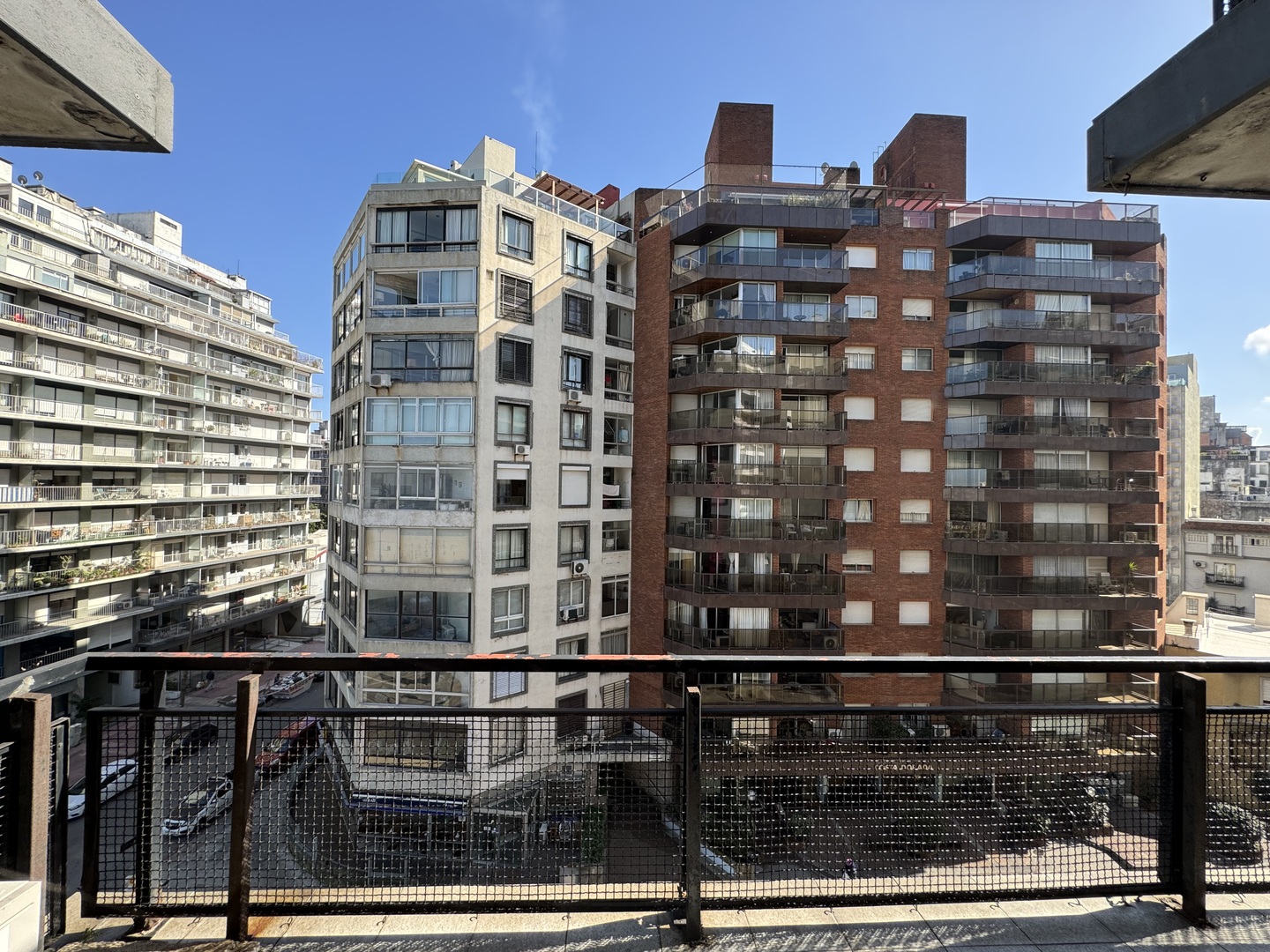 EXCLUSIVO apartamento con vista panorámica en la Rambla de Pocitos.