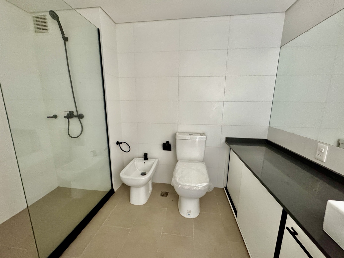 Alquiler Pocitos a estrenar, baño2 Increíble apartamento con gran metraje en Pocitos, a estrenar.