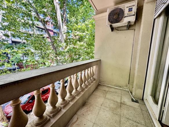 Pocitos, estilo, balcón