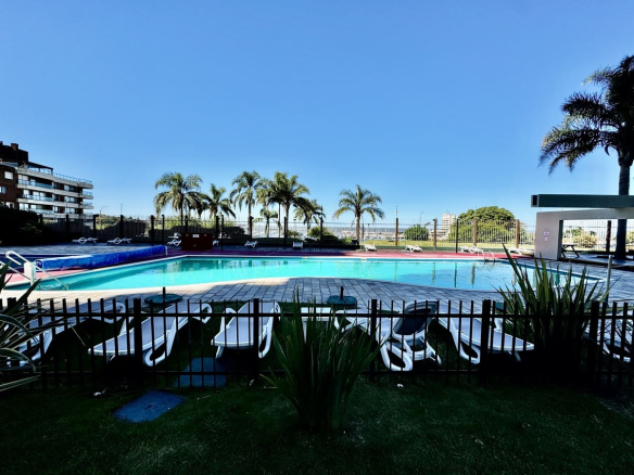 Torres del Puerto, piscina