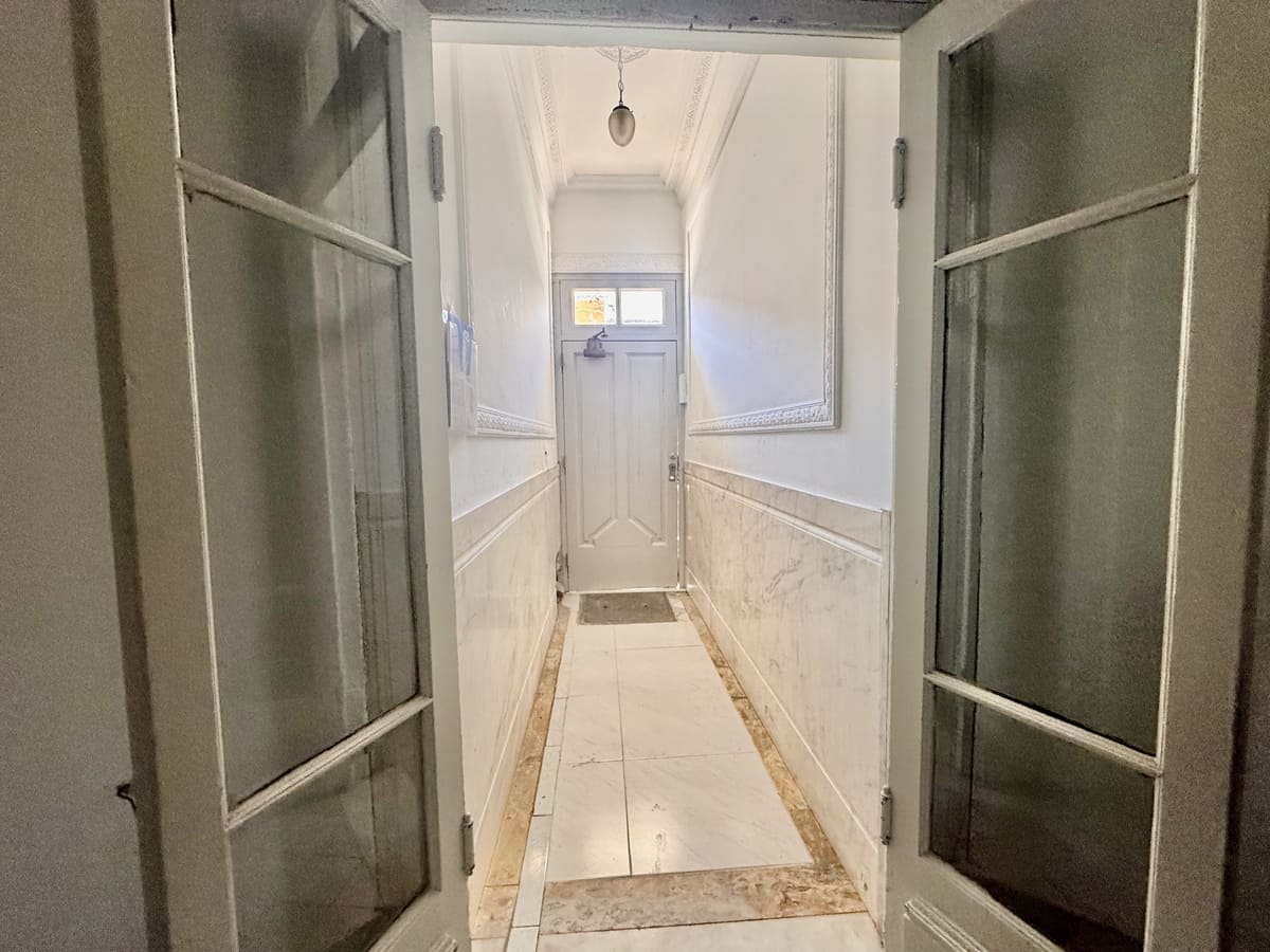 Pocitos, 2 dormitorios, ingreso edificio