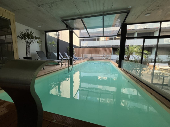 BE ONE Fit, piscina2