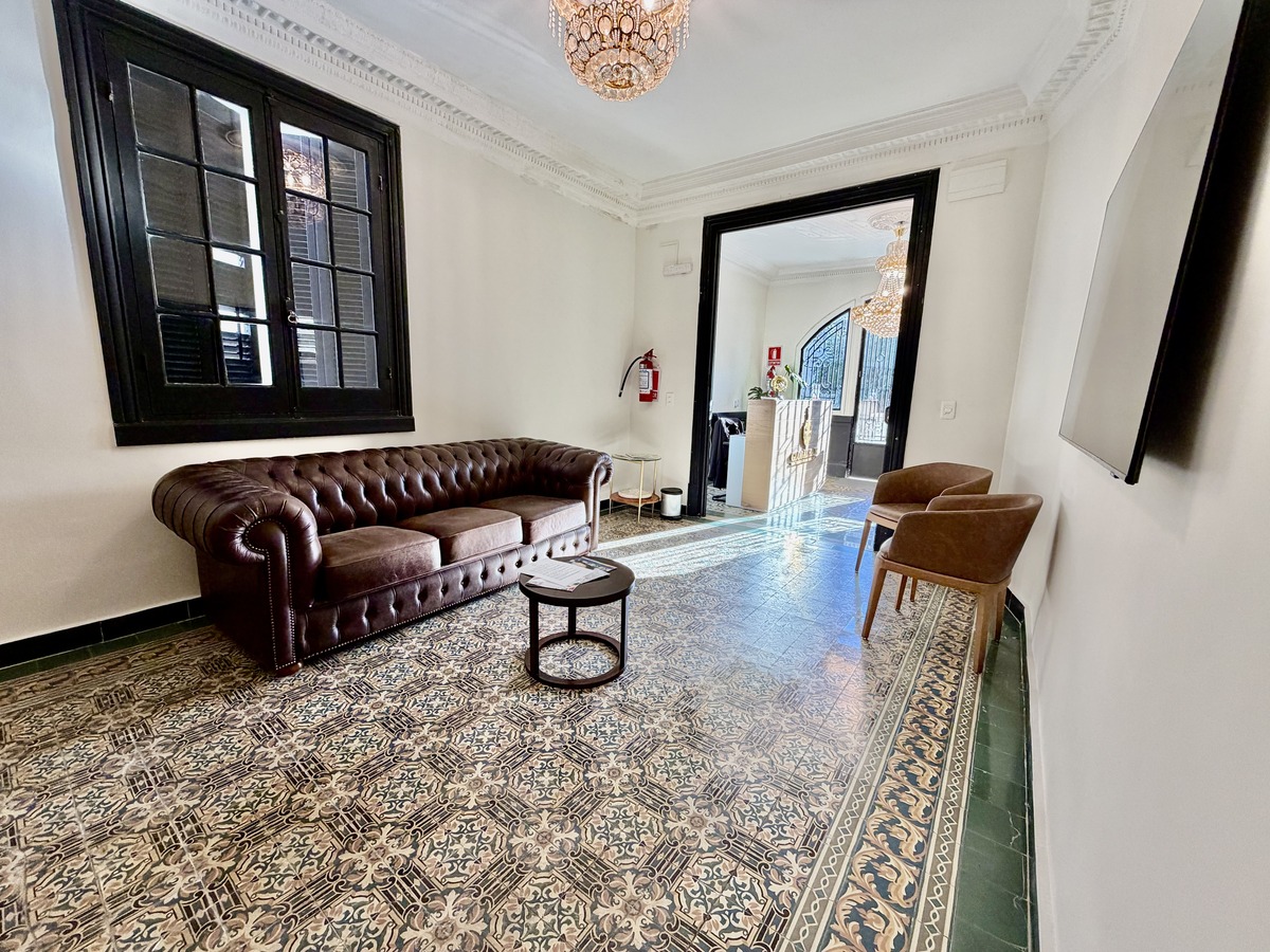Casa estilo victoriano en venta – 6 ambientes, 3 baños y 190 m² totales