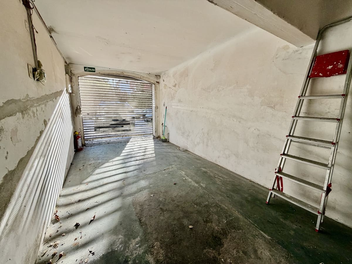 Casa Joaquín nuñez, garage
