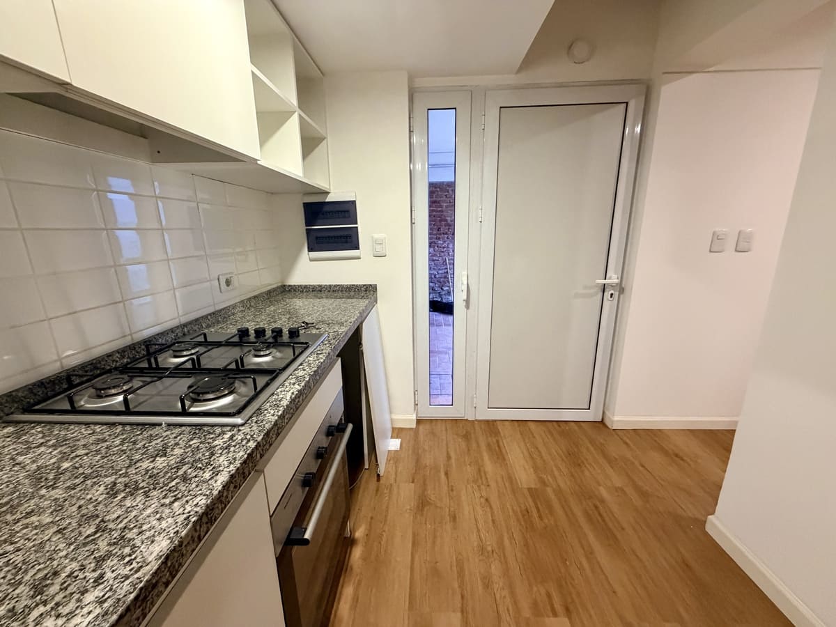 Casa, Parque Rodó, cocina8 Casa PH Nueva en Venta en Parque Rodó | Dúplex de 2 Dormitorios con Gran Terraza y Parrillero