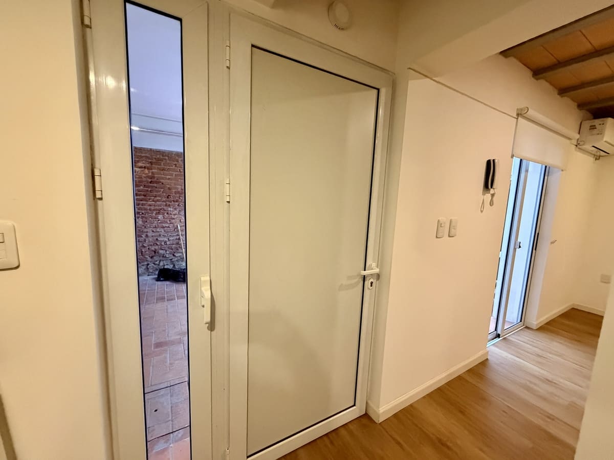 Casa, Parque Rodó, ingreso Casa PH Nueva en Venta en Parque Rodó | Dúplex de 2 Dormitorios con Gran Terraza y Parrillero