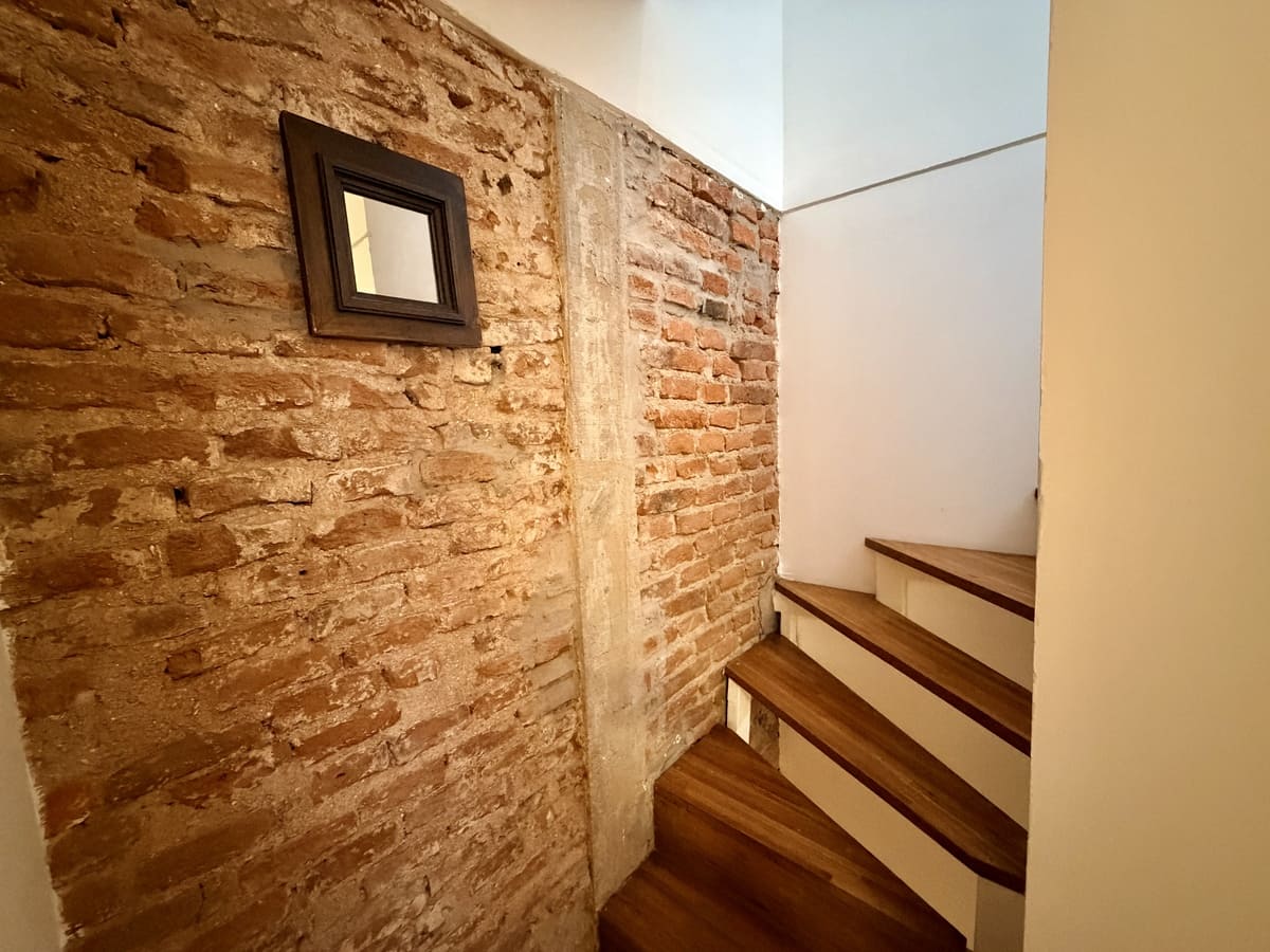 Casa, Parque Rodó, interior Casa PH Nueva en Venta en Parque Rodó | Dúplex de 2 Dormitorios con Gran Terraza y Parrillero