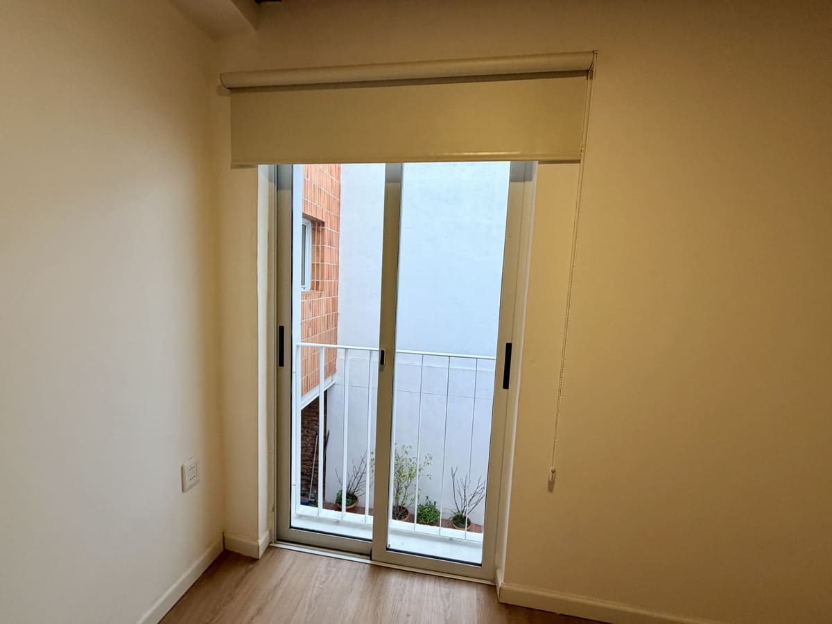 Casa, Parque Rodó, ventanal Casa PH Nueva en Venta en Parque Rodó | Dúplex de 2 Dormitorios con Gran Terraza y Parrillero