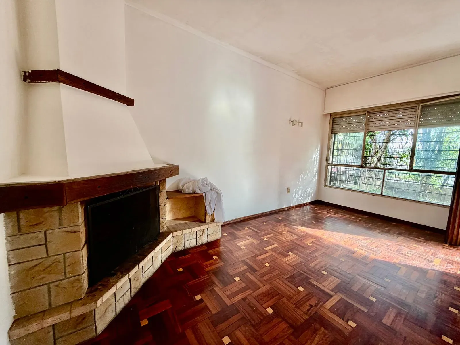 Casa en Alquiler en La Blanqueada, 3 Dormitorios con Apartamento Independiente