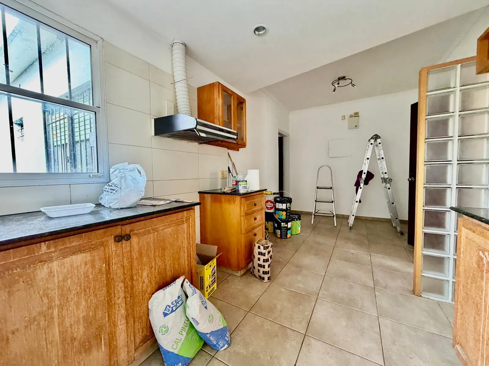 Casa en Alquiler en La Blanqueada, 3 Dormitorios con Apartamento Independiente