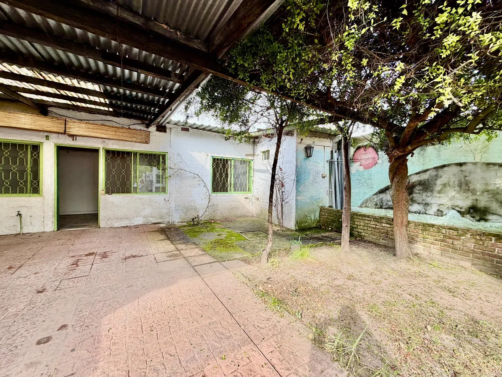 Casa en Alquiler en La Blanqueada, 3 Dormitorios con Apartamento Independiente