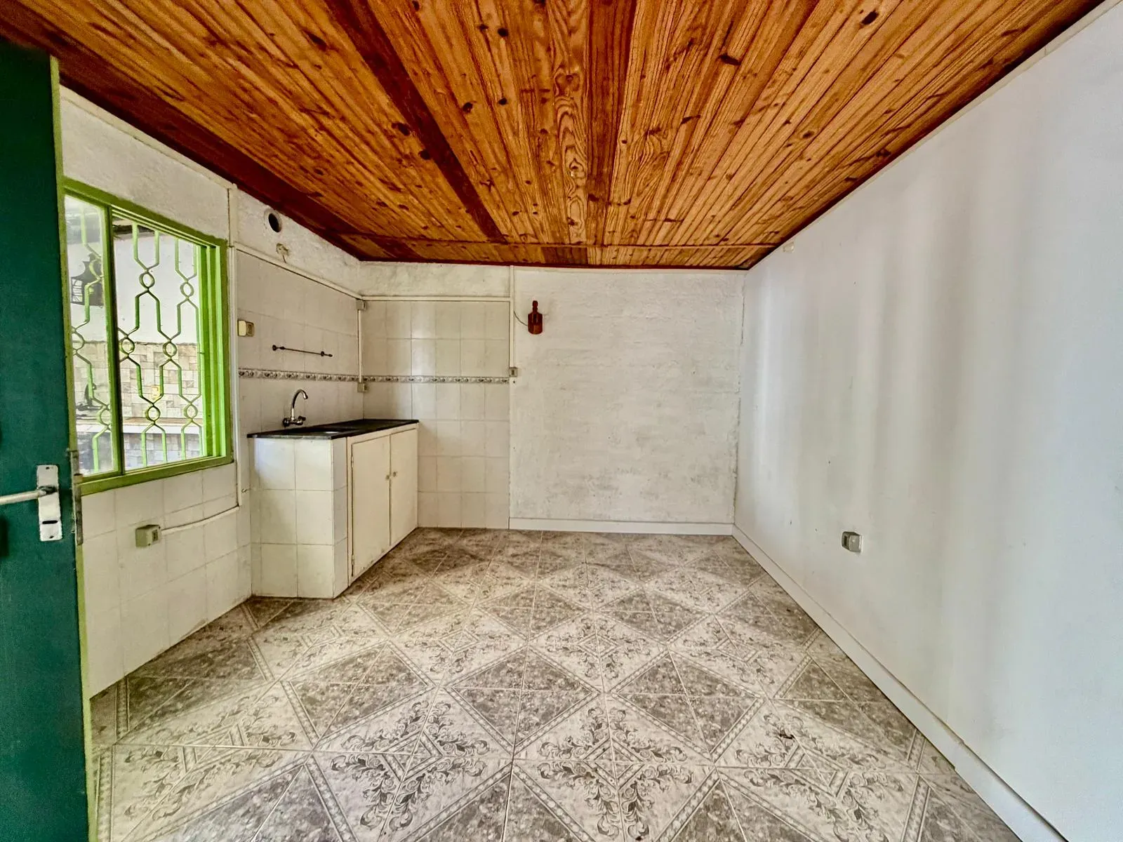 Casa en Alquiler en La Blanqueada, 3 Dormitorios con Apartamento Independiente
