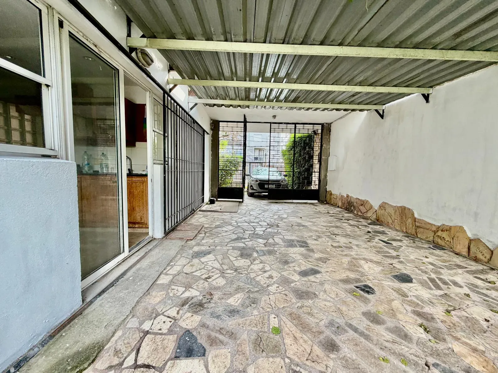 Casa en Alquiler en La Blanqueada, 3 Dormitorios con Apartamento Independiente