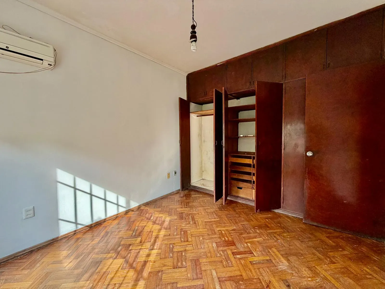 Casa en Alquiler en La Blanqueada, 3 Dormitorios con Apartamento Independiente