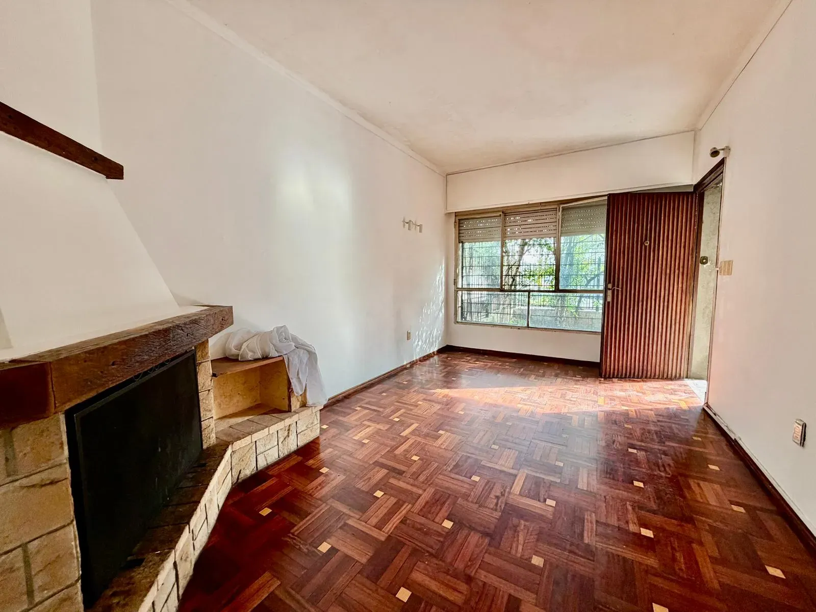 Casa en Alquiler en La Blanqueada, 3 Dormitorios con Apartamento Independiente