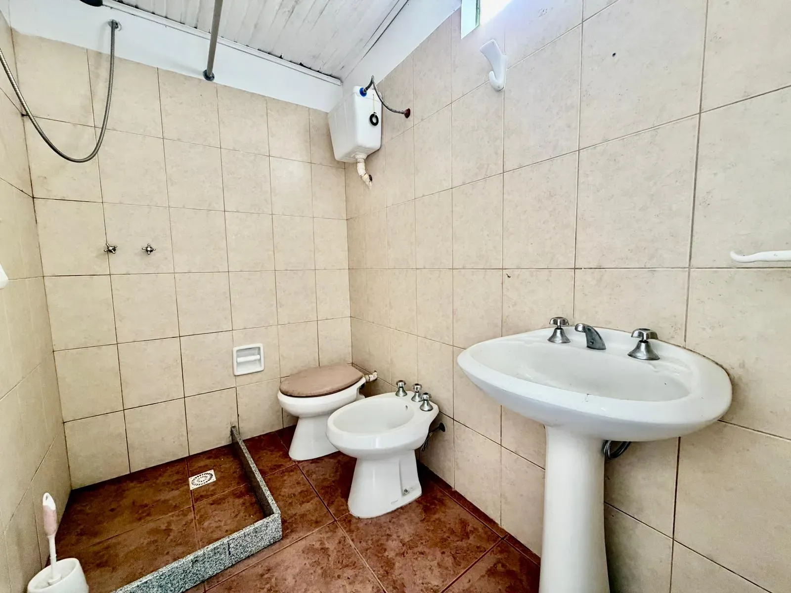 Casa en Alquiler en La Blanqueada, 3 Dormitorios con Apartamento Independiente