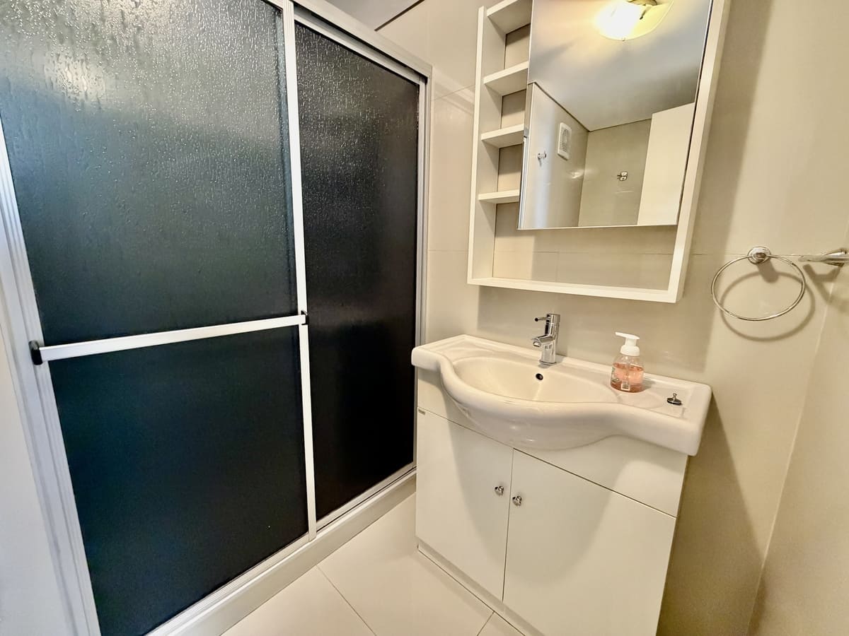 E-Tower, baño3