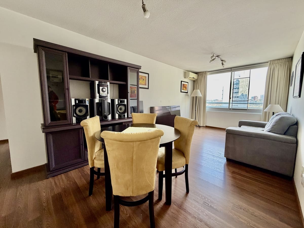 E-Tower, living5