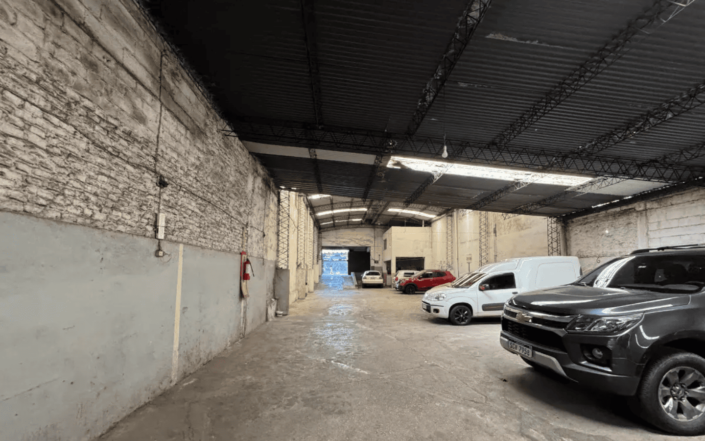 Venta de galpón con renta en Pocitos | Ideal para inversores y desarrolladores