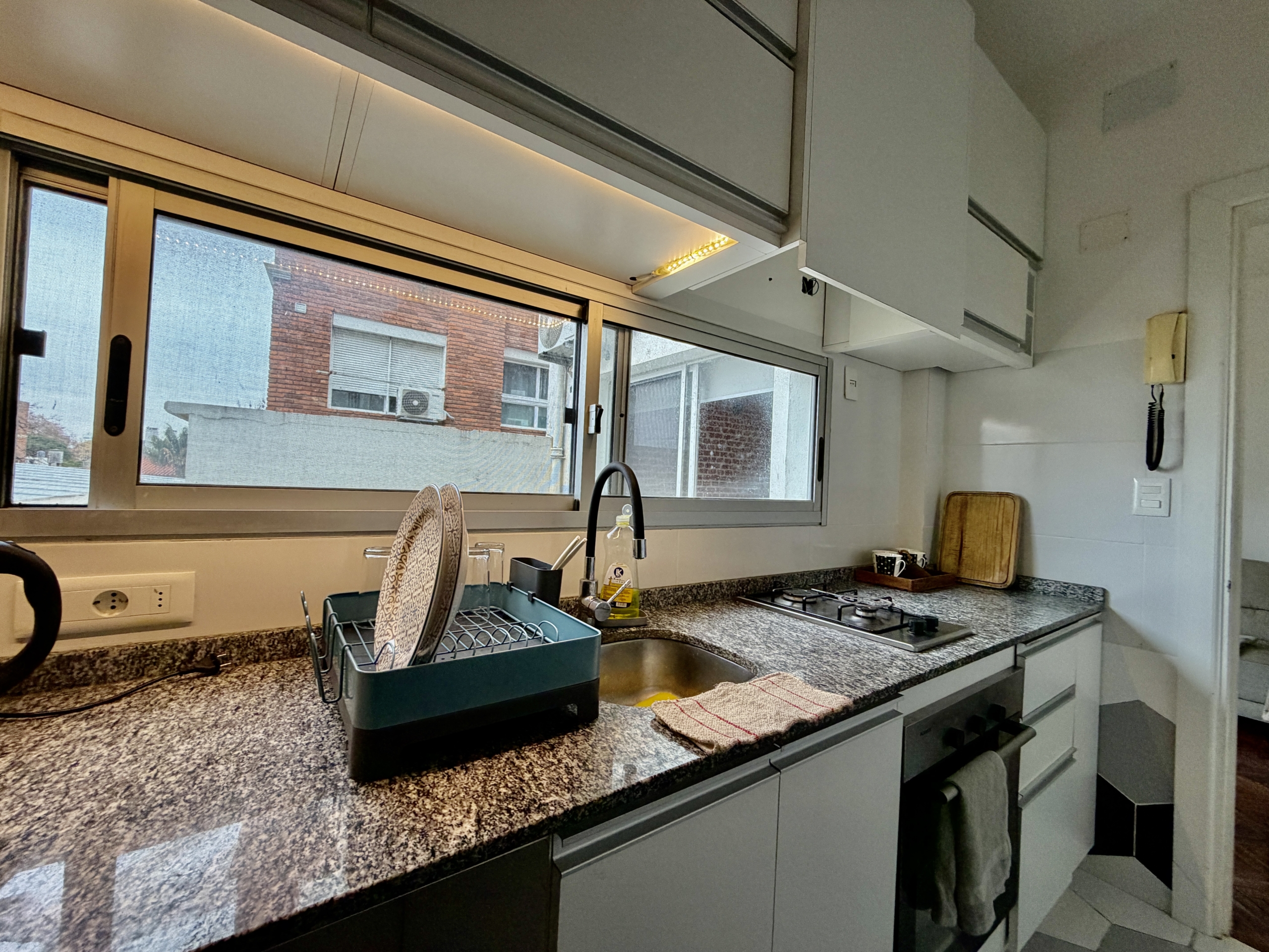 Alquiler Apartamento en Pocitos 2 Dormitorios y 2 Patios
