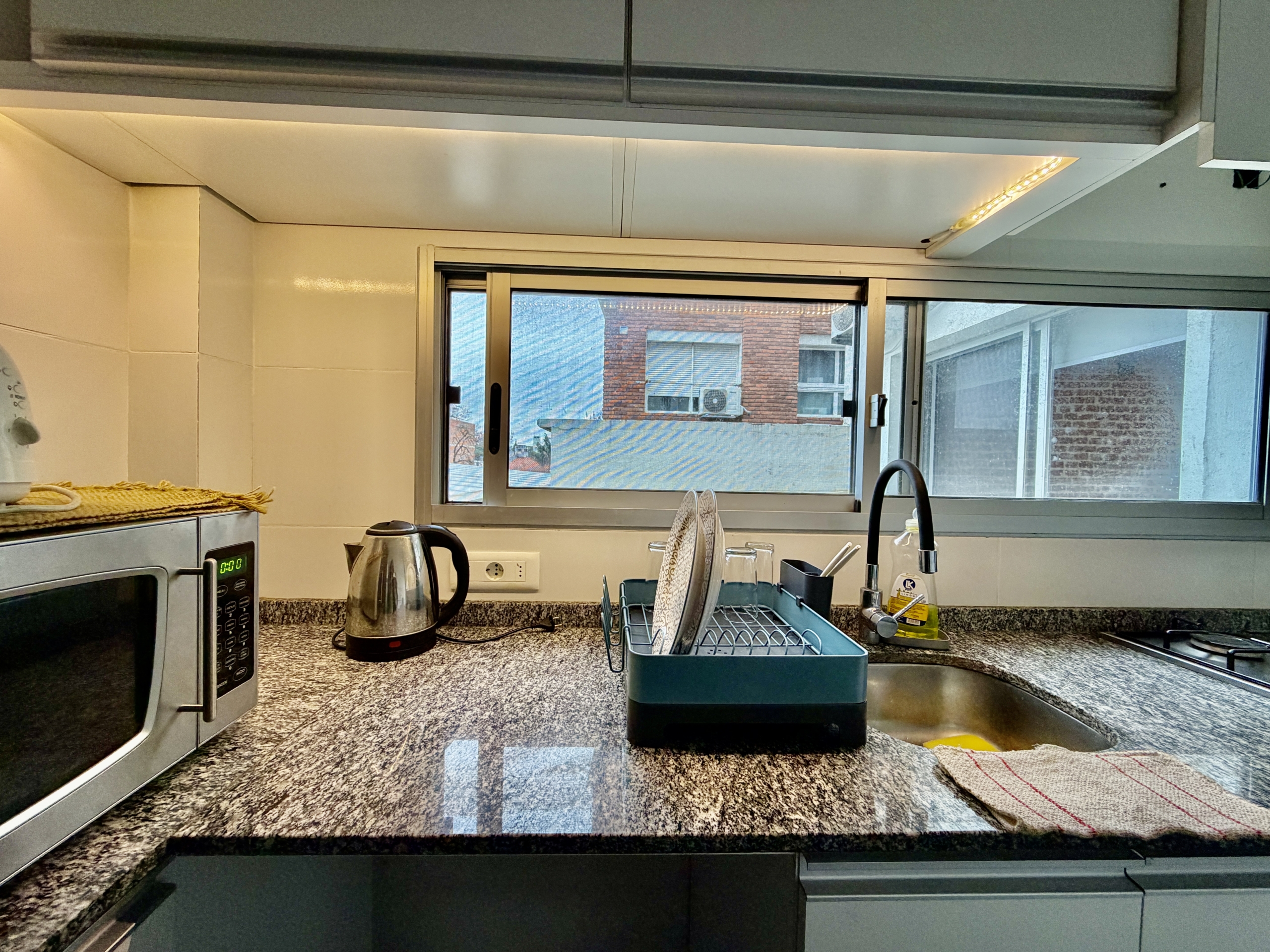 Alquiler Apartamento en Pocitos 2 Dormitorios y 2 Patios