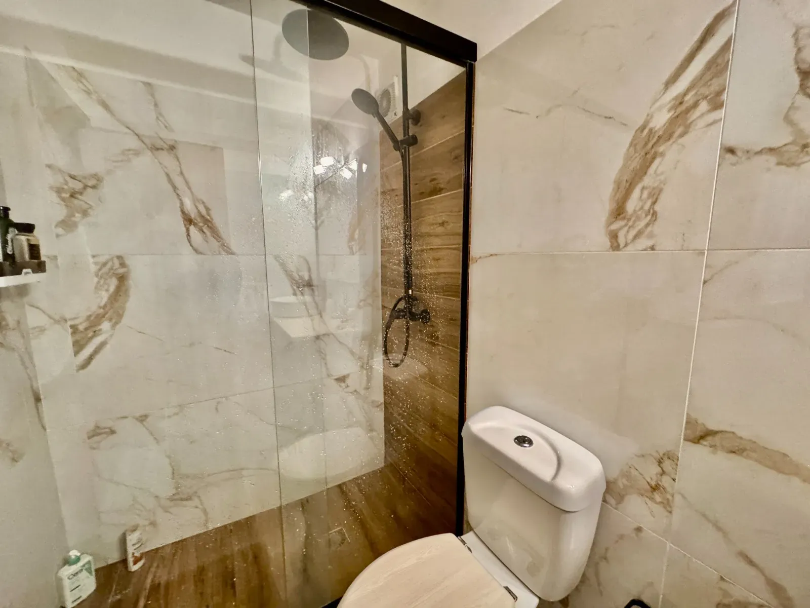 Venta de Apartamento en Pocitos Nuevo: 3 Dormitorios y Balcón