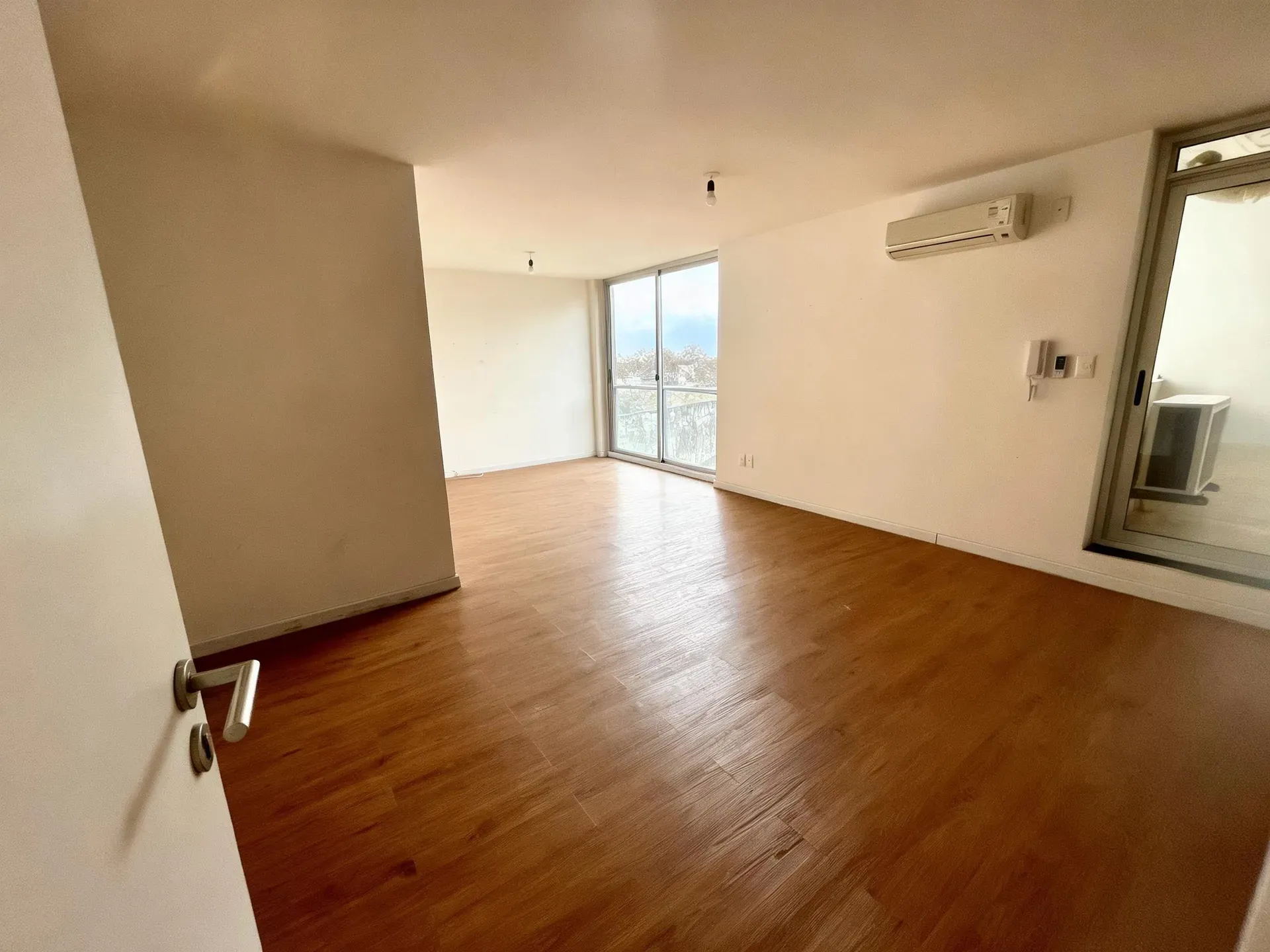 Apartamento 2 Dormitorios Tres Cruces (24) Apartamento 2 Dormitorios Tres Cruces con Garaje en Venta