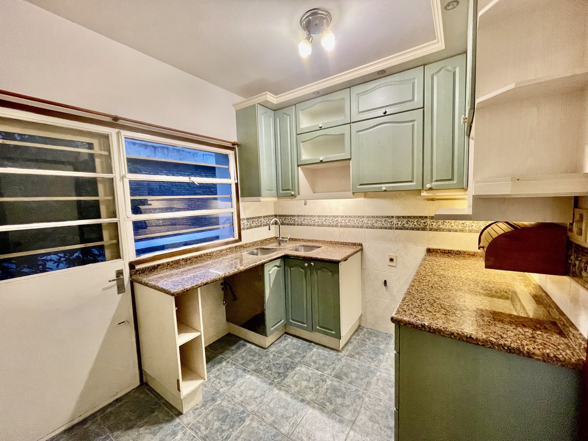Casa de 3 Dormitorios en Carrasco Norte | Piscina, Jardín y Parrillero