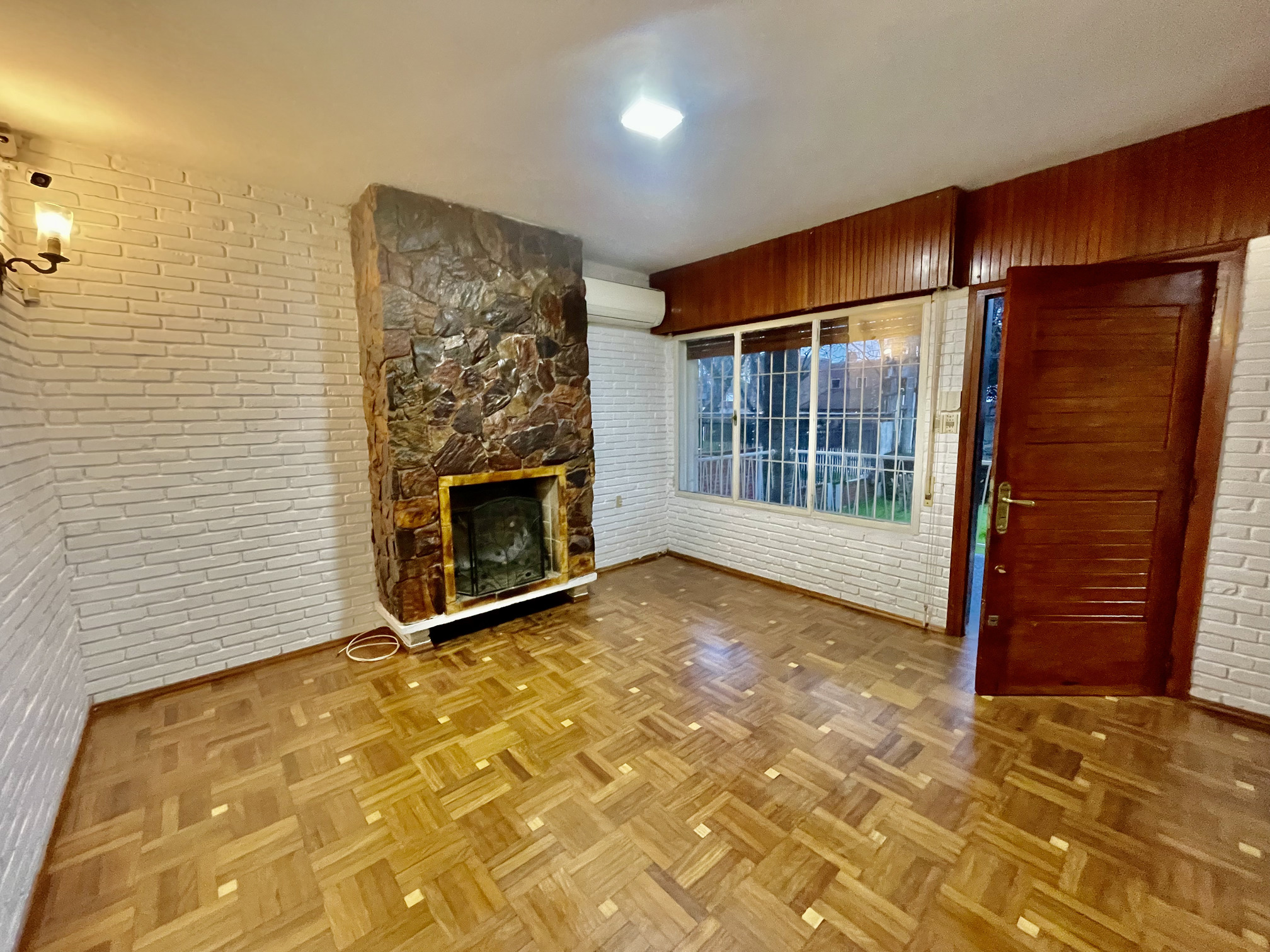 Casa de 3 Dormitorios en Carrasco Norte | Piscina, Jardín y Parrillero