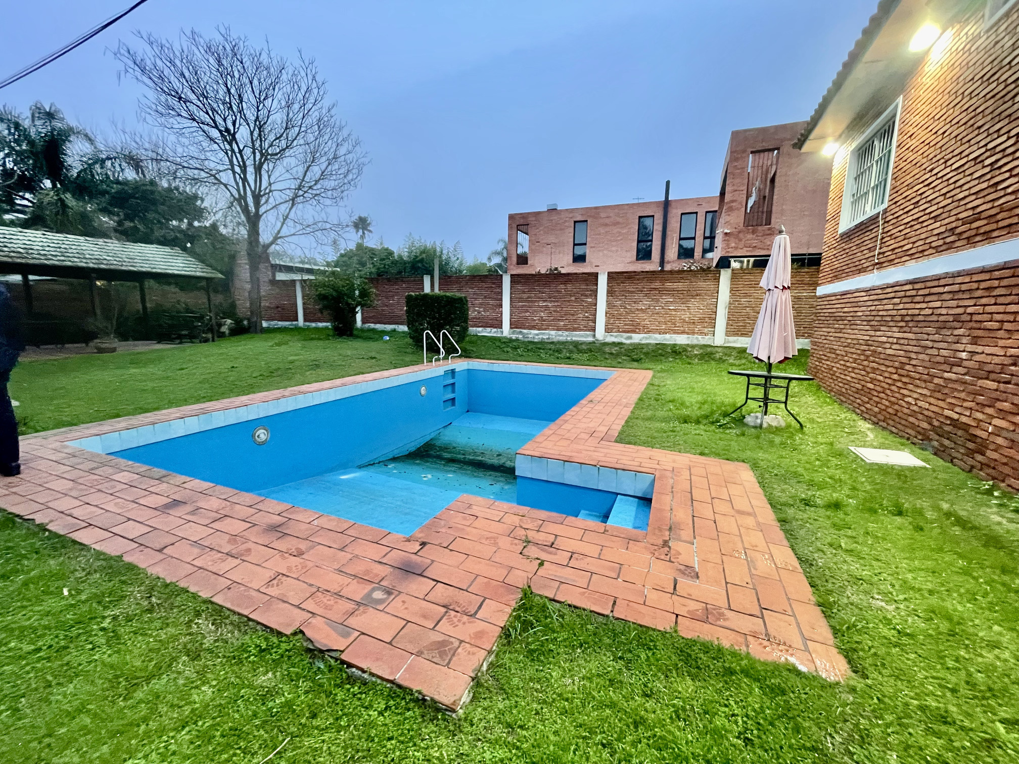 Casa de 3 Dormitorios en Carrasco Norte | Piscina, Jardín y Parrillero