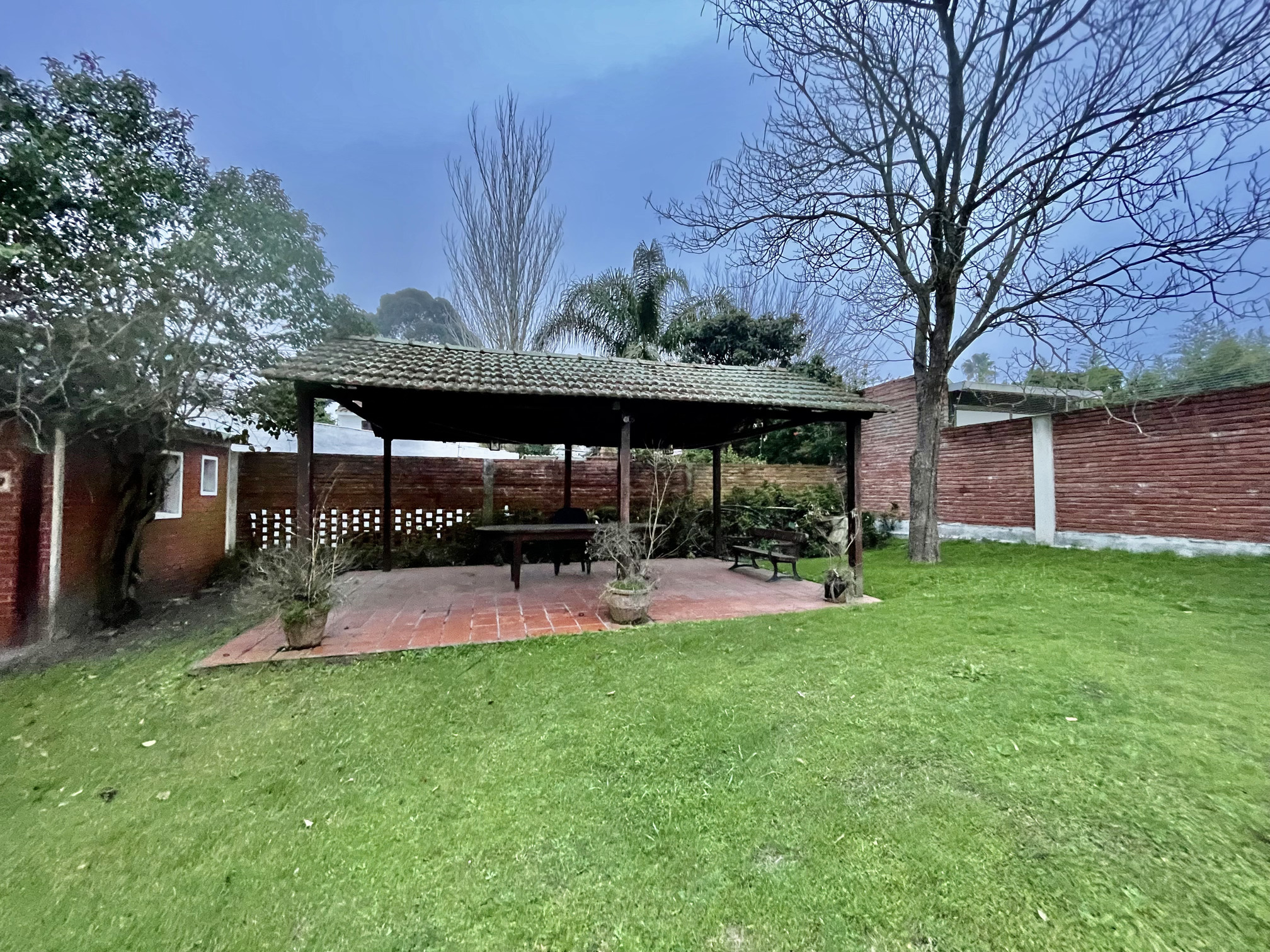 Casa de 3 Dormitorios en Carrasco Norte | Piscina, Jardín y Parrillero