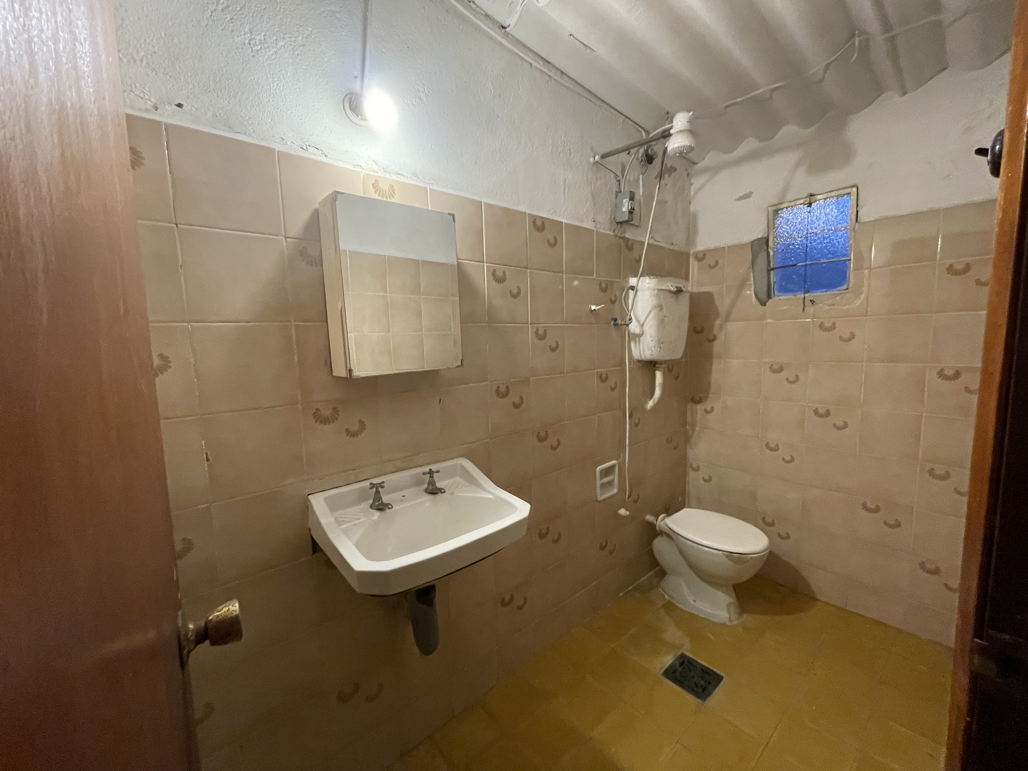 Casa de 3 Dormitorios en Carrasco Norte | Piscina, Jardín y Parrillero