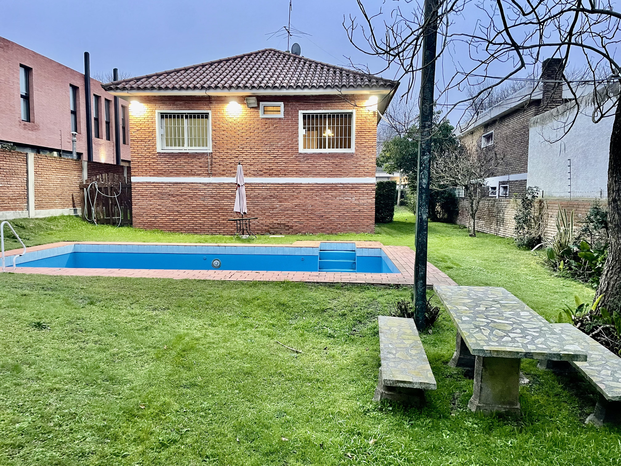 Casa de 3 Dormitorios en Carrasco Norte | Piscina, Jardín y Parrillero