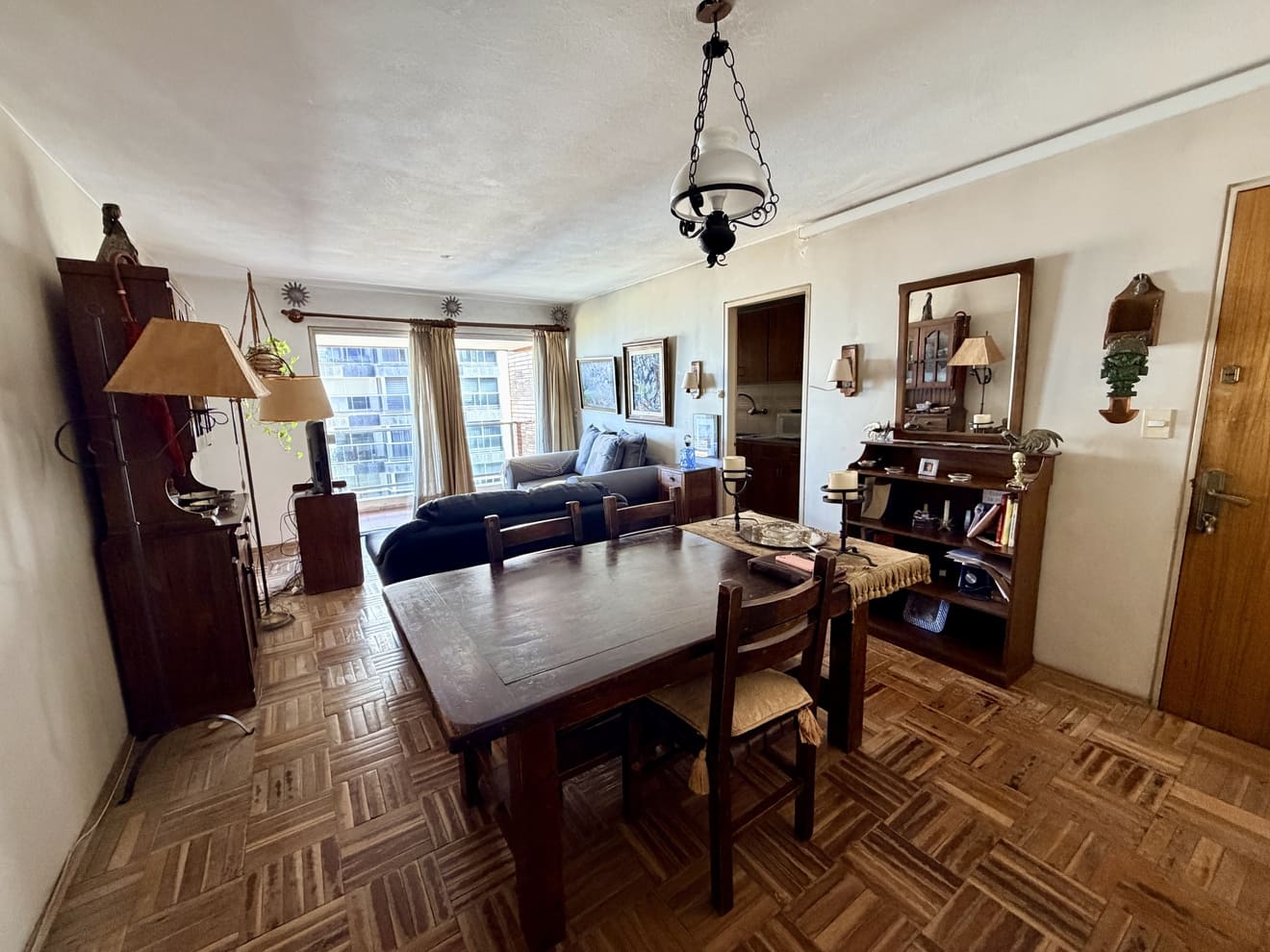 Apartamento, Punta Carretas, living2 Venta de apartamento en nuda propiedad