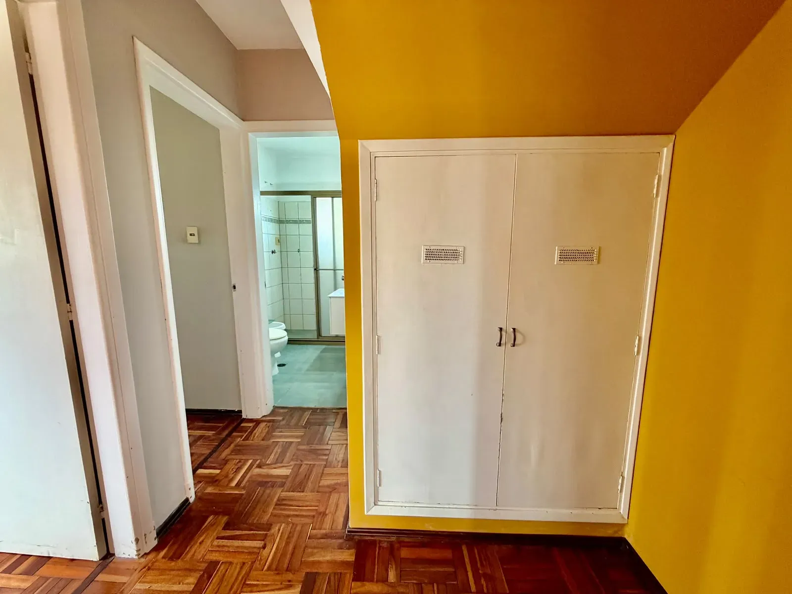 Casa PH en venta en Parque Batlle | 2 dormitorios, jardín y garaje