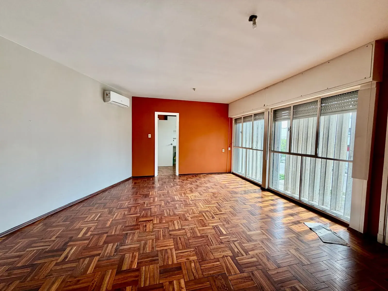 Casa PH en venta en Parque Batlle | 2 dormitorios, jardín y garaje
