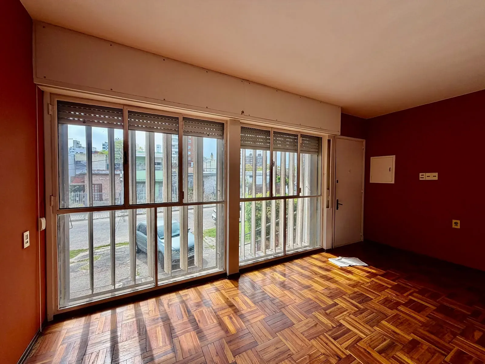 Casa PH en venta en Parque Batlle | 2 dormitorios, jardín y garaje