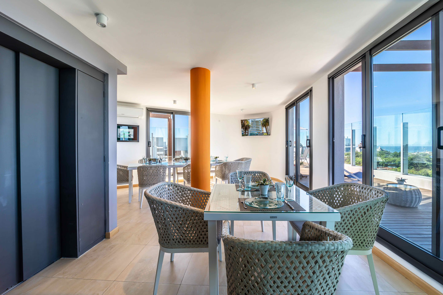 Golf-15 Alquiler de apartamento frente al Golf en Punta Carretas | 2 dormitorios, amoblado con vistas al río