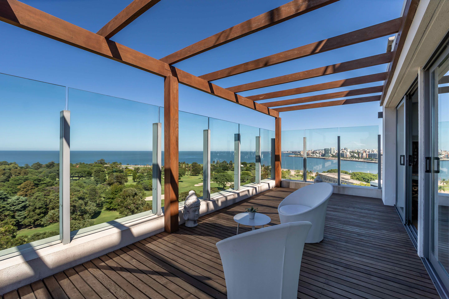 Golf-7 Alquiler de apartamento frente al Golf en Punta Carretas | 2 dormitorios, amoblado con vistas al río