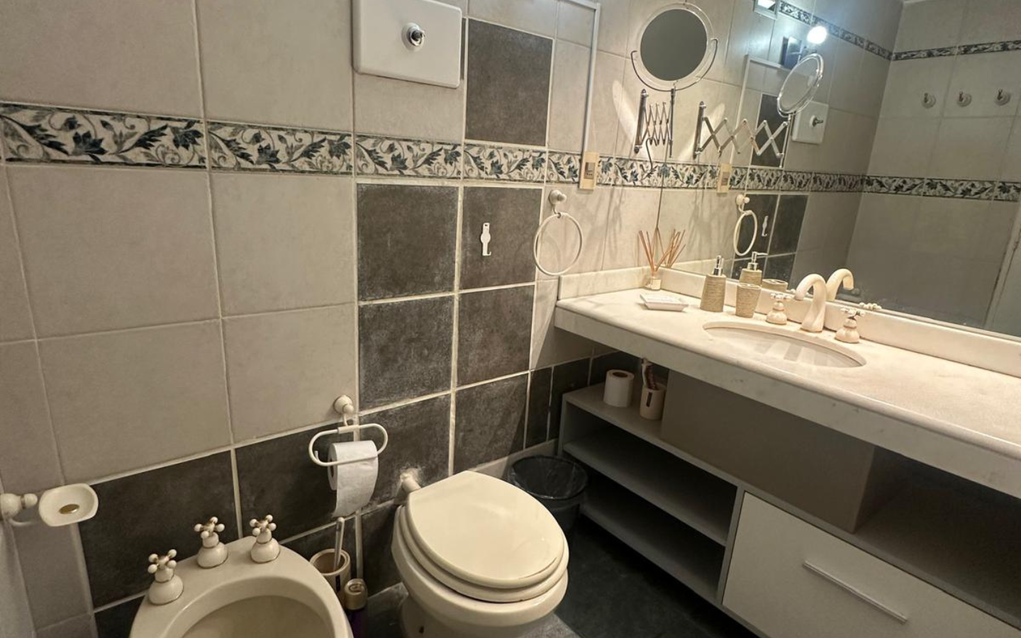 Venta | exclusivo apartamento amoblado de 2 dormitorios en Punta Carretas