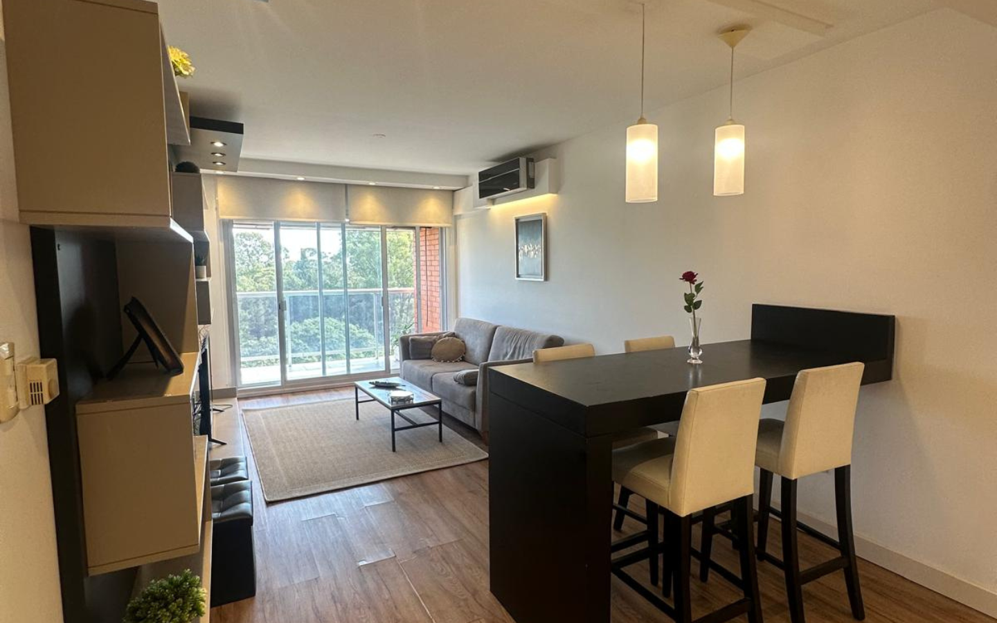 Venta | exclusivo apartamento amoblado de 2 dormitorios en Punta Carretas