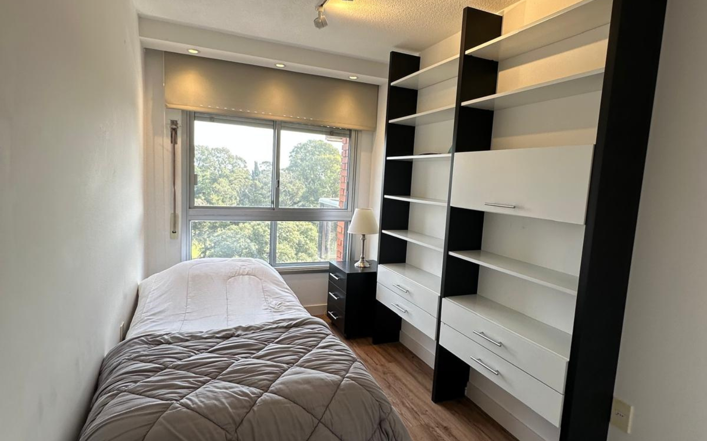Venta | exclusivo apartamento amoblado de 2 dormitorios en Punta Carretas